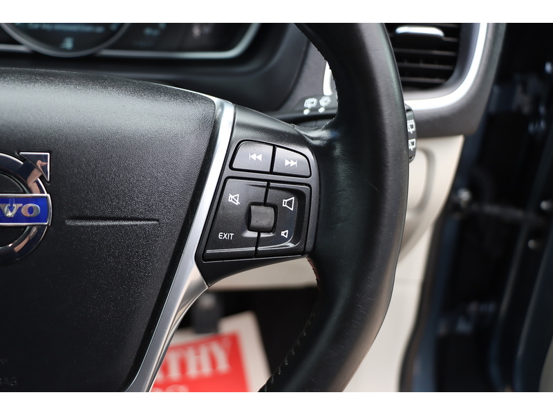 Volvo T4 Se 1.6 Hatchback Automatic Petrol 72-74 Mitcham Road