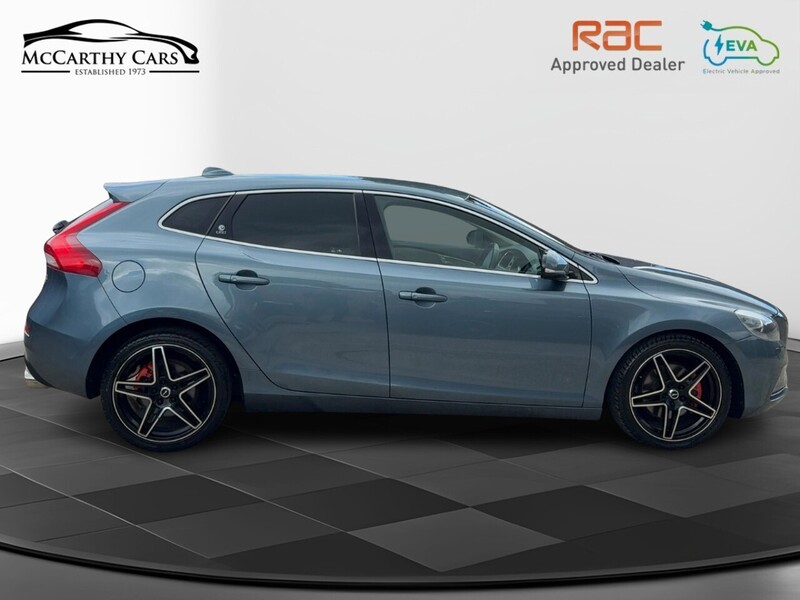 Volvo T4 Se 1.6 Hatchback Automatic Petrol 72-74 Mitcham Road