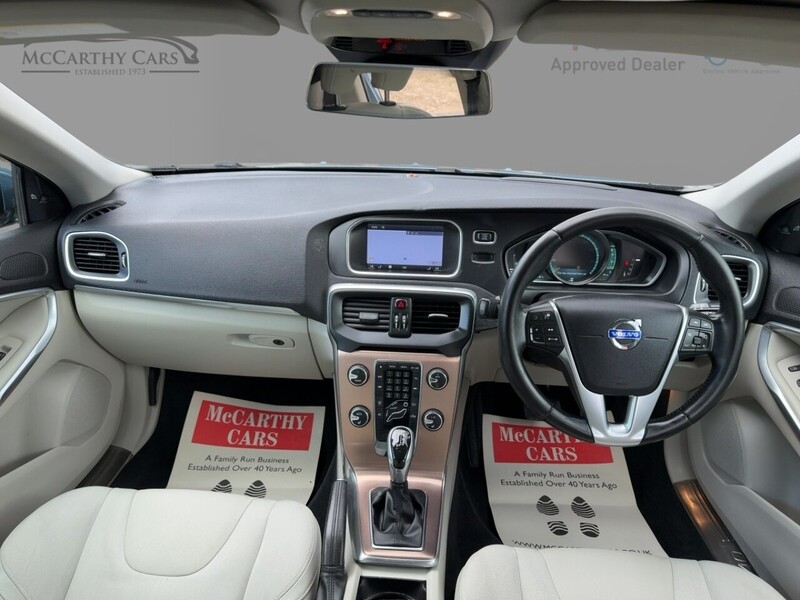 Volvo T4 Se 1.6 Hatchback Automatic Petrol 72-74 Mitcham Road