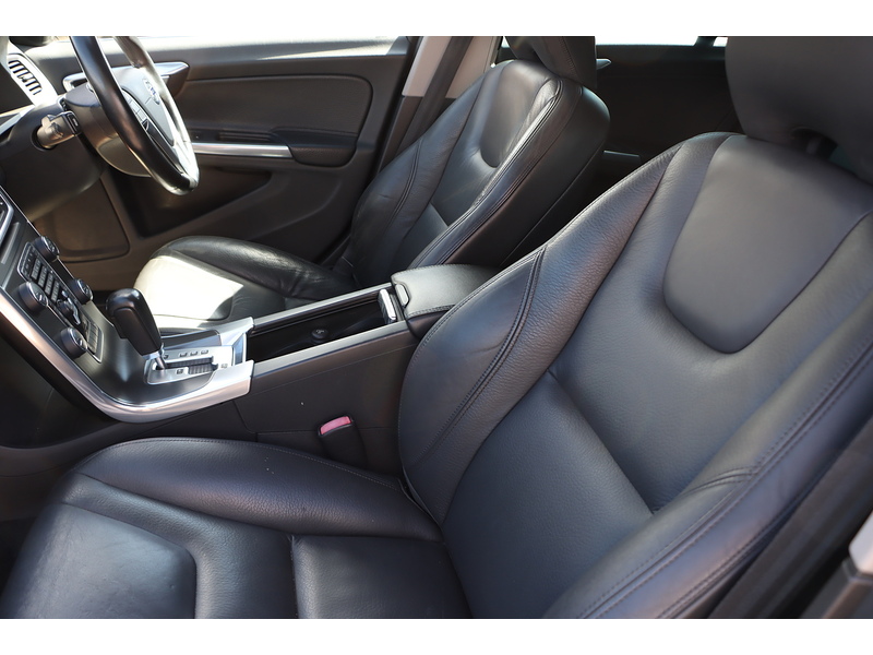 Volvo 3.0 T6 AWD ESTATE AUTO 3000 5dr Estate Automatic Petrol 72-74 Mitcham Road