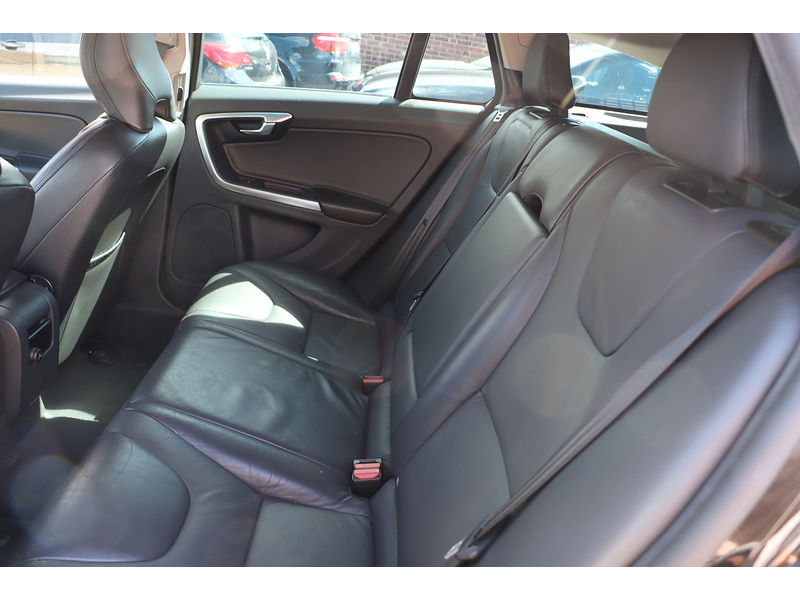 Volvo 3.0 T6 AWD ESTATE AUTO 3000 5dr Estate Automatic Petrol 72-74 Mitcham Road