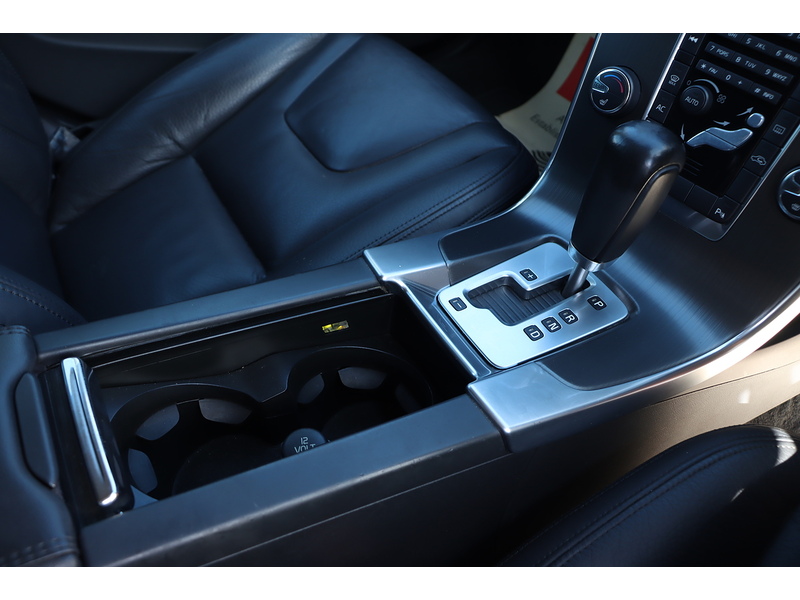 Volvo 3.0 T6 AWD ESTATE AUTO 3000 5dr Estate Automatic Petrol 72-74 Mitcham Road