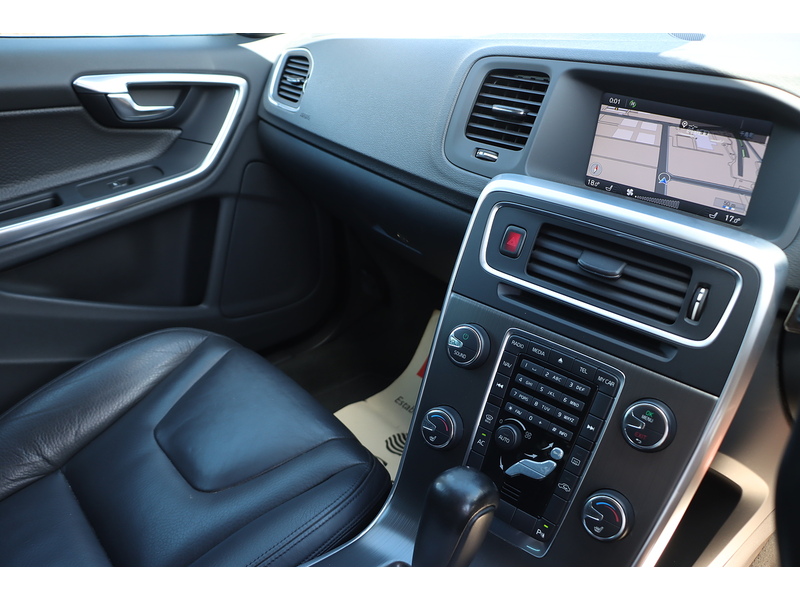 Volvo 3.0 T6 AWD ESTATE AUTO 3000 5dr Estate Automatic Petrol 72-74 Mitcham Road