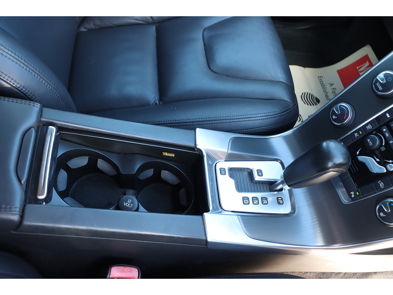 Volvo 3.0 T6 AWD ESTATE AUTO 3000 5dr Estate Automatic Petrol 72-74 Mitcham Road