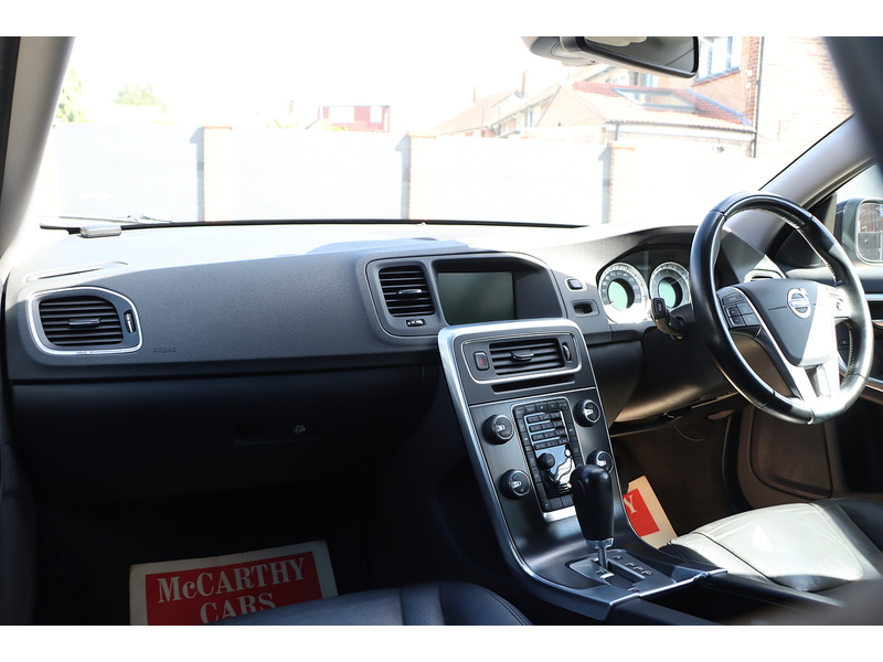 Volvo 3.0 T6 AWD ESTATE AUTO 3000 5dr Estate Automatic Petrol 72-74 Mitcham Road