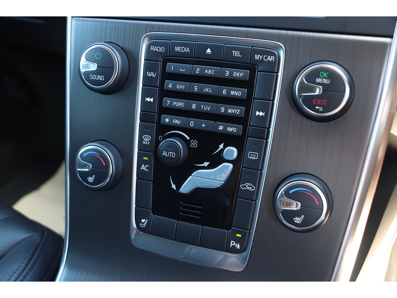 Volvo 3.0 T6 AWD ESTATE AUTO 3000 5dr Estate Automatic Petrol 72-74 Mitcham Road