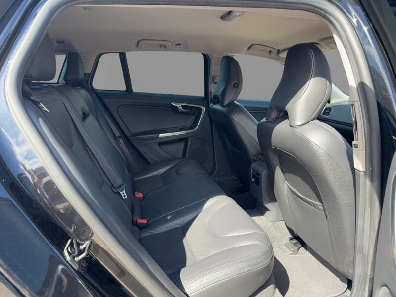 Volvo 3.0 T6 AWD ESTATE AUTO 3000 5dr Estate Automatic Petrol 72-74 Mitcham Road