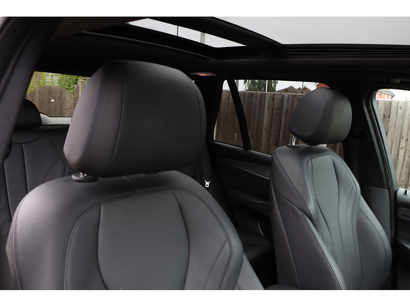 BMW 2.0 40E 9.0KWH M SPORT SUV 5DR PETROL PLUG-IN HYBRID XDRIVE AUTO SUNROOF HEATED SEATS SAT NAV BLUETOOTH DAB STEREO PARKING AIDS 2 OWNERS SH £0 TO TAX 72-74 Mitcham Road