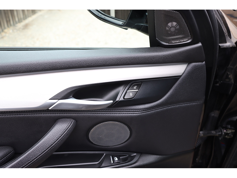 BMW 2.0 40E 9.0KWH M SPORT SUV 5DR PETROL PLUG-IN HYBRID XDRIVE AUTO SUNROOF HEATED SEATS SAT NAV BLUETOOTH DAB STEREO PARKING AIDS 2 OWNERS SH £0 TO TAX 72-74 Mitcham Road