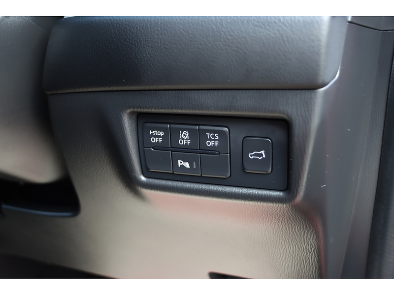 Mazda 2.0 SKYACTIV-G SPORT SUV 5DR PETROL MANUAL SUNROOF HEATED SEATS SAT NAV BLUETOOTH APPLE CARPLAY REAR CAMERA PARKING AIDS JUST 1 OWNER 36000 MILES SH 72-74 Mitcham Road