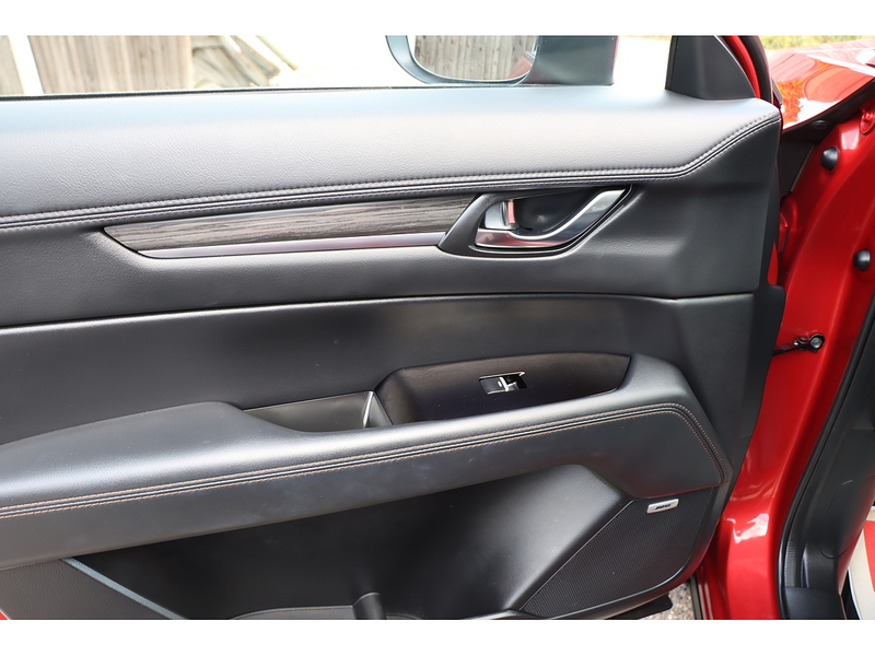 Mazda 2.0 SKYACTIV-G SPORT SUV 5DR PETROL MANUAL SUNROOF HEATED SEATS SAT NAV BLUETOOTH APPLE CARPLAY REAR CAMERA PARKING AIDS JUST 1 OWNER 36000 MILES SH 72-74 Mitcham Road