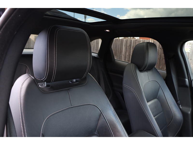 Jaguar 2.0 D180 R-SPORT SUV 5DR DIESEL AWD AUTO SUNROOF HEATED SEATS SAT NAV BLUETOOTH DAB STEREO REAR CAMERA PARKING AIDS JUST 2 OWNERS ONLY 67000 MILES SH 72-74 Mitcham Road