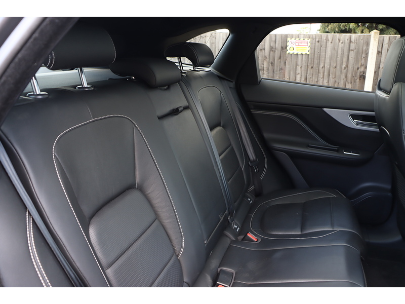 Jaguar 2.0 D180 R-SPORT SUV 5DR DIESEL AWD AUTO SUNROOF HEATED SEATS SAT NAV BLUETOOTH DAB STEREO REAR CAMERA PARKING AIDS JUST 2 OWNERS ONLY 67000 MILES SH 72-74 Mitcham Road
