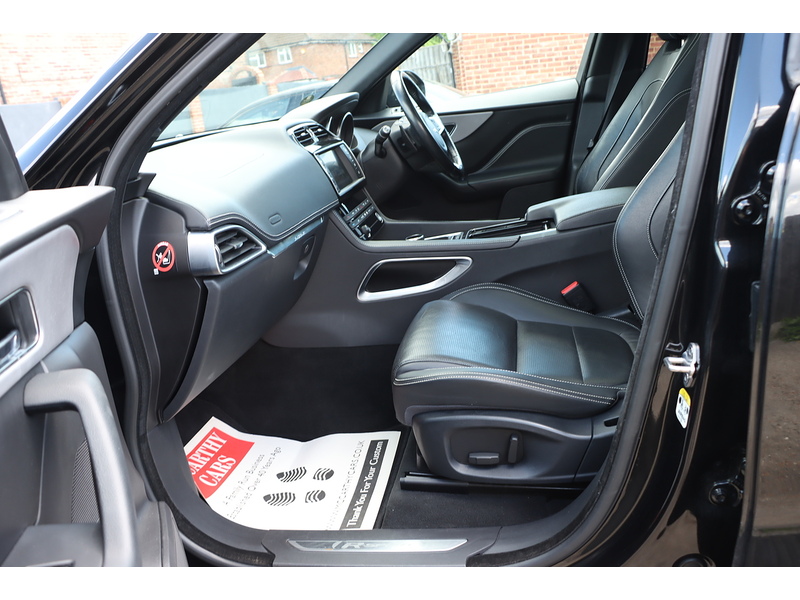 Jaguar 2.0 D180 R-SPORT SUV 5DR DIESEL AWD AUTO SUNROOF HEATED SEATS SAT NAV BLUETOOTH DAB STEREO REAR CAMERA PARKING AIDS JUST 2 OWNERS ONLY 67000 MILES SH 72-74 Mitcham Road