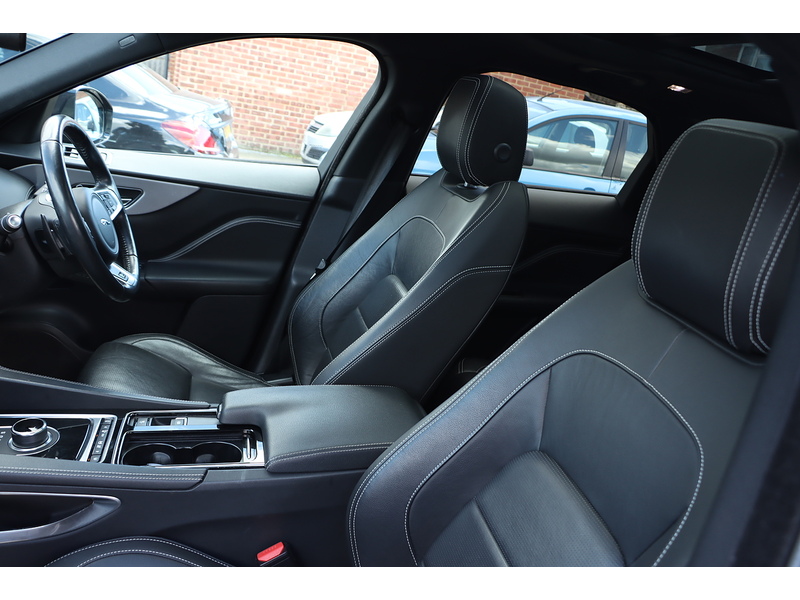 Jaguar 2.0 D180 R-SPORT SUV 5DR DIESEL AWD AUTO SUNROOF HEATED SEATS SAT NAV BLUETOOTH DAB STEREO REAR CAMERA PARKING AIDS JUST 2 OWNERS ONLY 67000 MILES SH 72-74 Mitcham Road