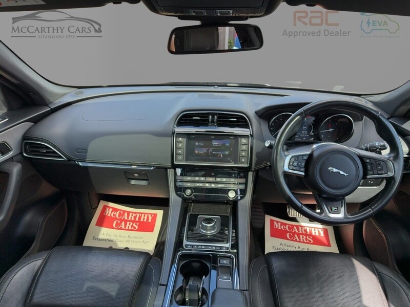 Jaguar 2.0 D180 R-SPORT SUV 5DR DIESEL AWD AUTO SUNROOF HEATED SEATS SAT NAV BLUETOOTH DAB STEREO REAR CAMERA PARKING AIDS JUST 2 OWNERS ONLY 67000 MILES SH 72-74 Mitcham Road