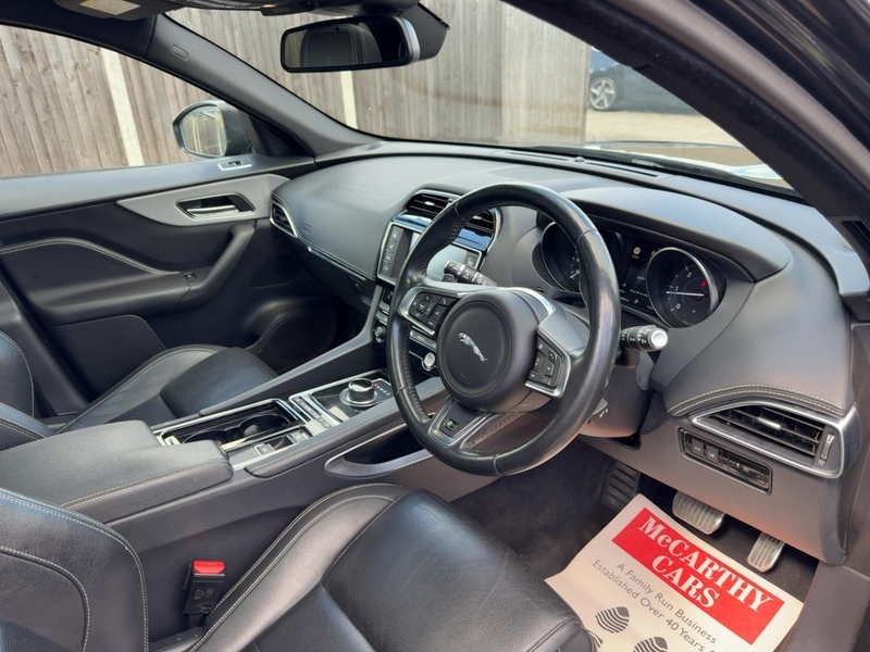 Jaguar 2.0 D180 R-SPORT SUV 5DR DIESEL AWD AUTO SUNROOF HEATED SEATS SAT NAV BLUETOOTH DAB STEREO REAR CAMERA PARKING AIDS JUST 2 OWNERS ONLY 67000 MILES SH 72-74 Mitcham Road