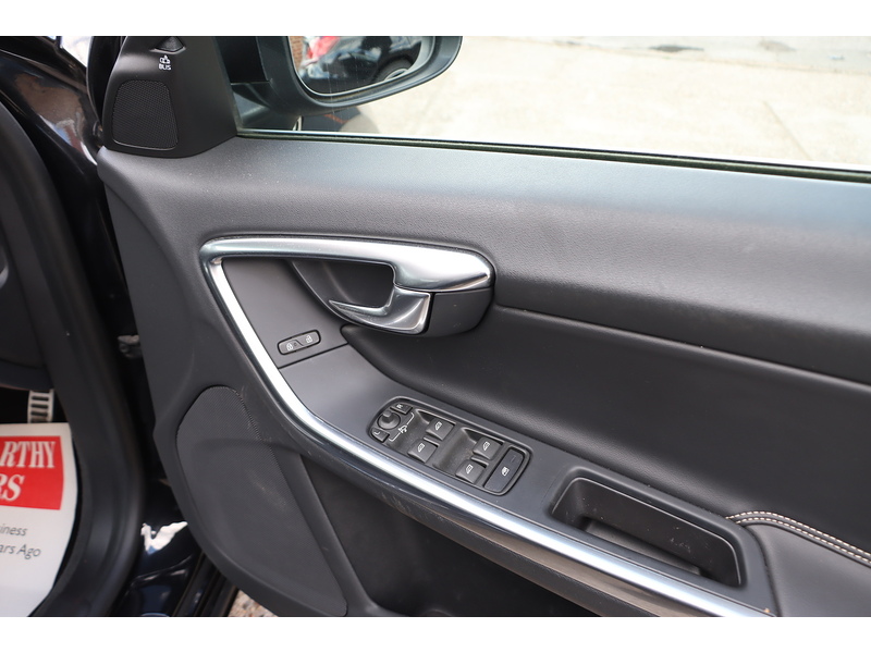 Volvo V60 1.6 T4 5 DOOR ESTATE PETROL AUTO ONLY 45000 MILES 72-74 Mitcham Road