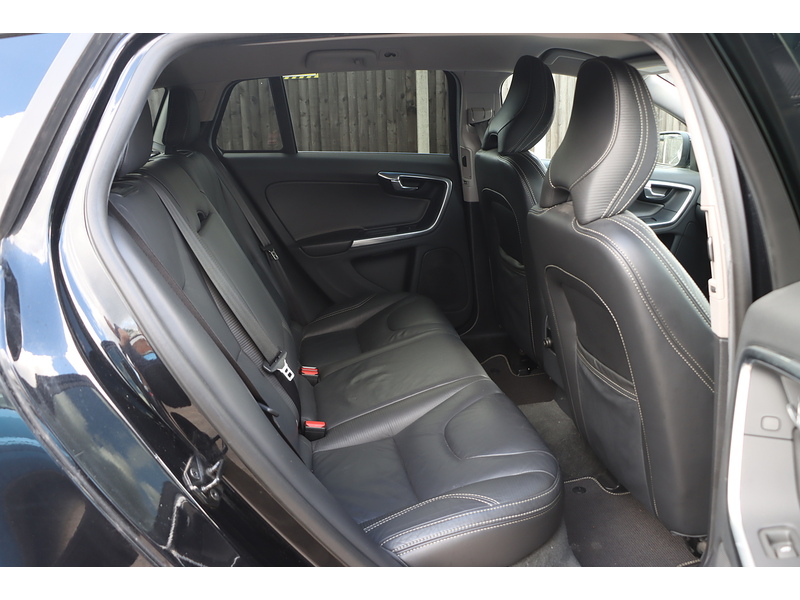 Volvo V60 1.6 T4 5 DOOR ESTATE PETROL AUTO ONLY 45000 MILES 72-74 Mitcham Road