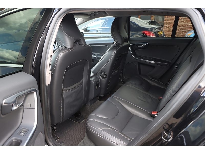 Volvo V60 1.6 T4 5 DOOR ESTATE PETROL AUTO ONLY 45000 MILES 72-74 Mitcham Road