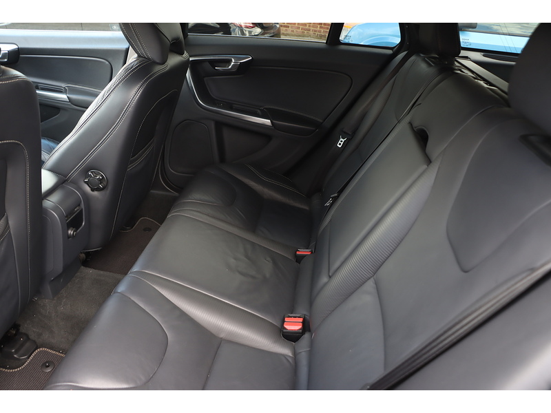 Volvo V60 1.6 T4 5 DOOR ESTATE PETROL AUTO ONLY 45000 MILES 72-74 Mitcham Road