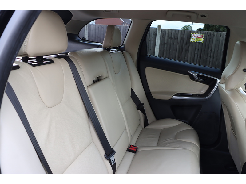 Volvo T5 R-Design Lux Nav 2.0 5dr Estate Automatic Petrol 92-96 Mitcham Road