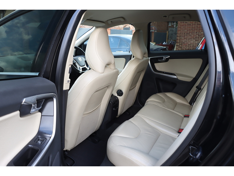 Volvo T5 R-Design Lux Nav 2.0 5dr Estate Automatic Petrol 92-96 Mitcham Road