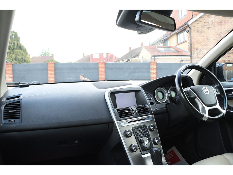 Volvo T5 R-Design Lux Nav 2.0 5dr Estate Automatic Petrol 92-96 Mitcham Road