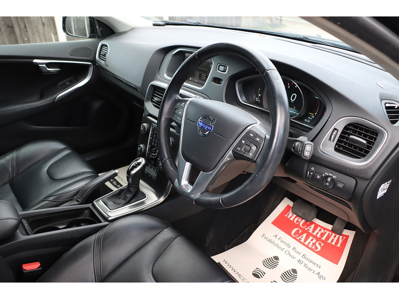 Volvo T4 Se Lux Nav 1.6 Hatchback Automatic Petrol 72-74 Mitcham Road