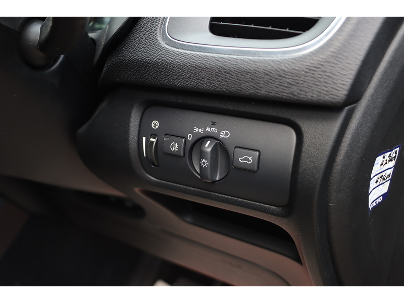 Volvo T4 Se Lux Nav 1.6 Hatchback Automatic Petrol 72-74 Mitcham Road
