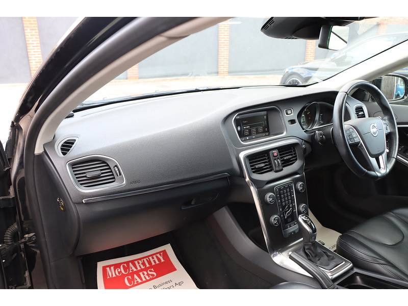 Volvo T4 Se Lux Nav 1.6 Hatchback Automatic Petrol 72-74 Mitcham Road