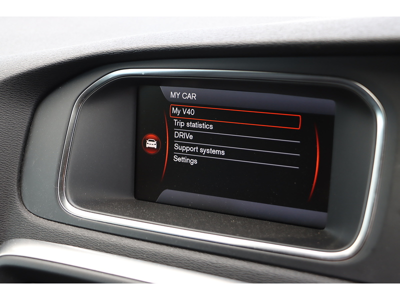 Volvo T4 Se Lux Nav 1.6 Hatchback Automatic Petrol 72-74 Mitcham Road