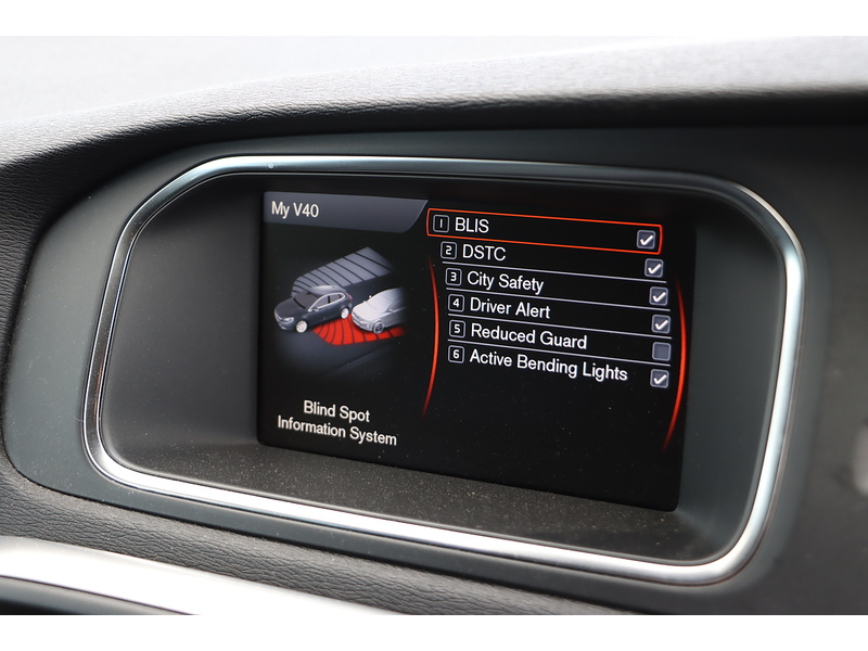 Volvo T4 Se Lux Nav 1.6 Hatchback Automatic Petrol 72-74 Mitcham Road
