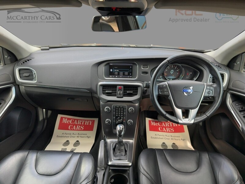 Volvo T4 Se Lux Nav 1.6 Hatchback Automatic Petrol 72-74 Mitcham Road