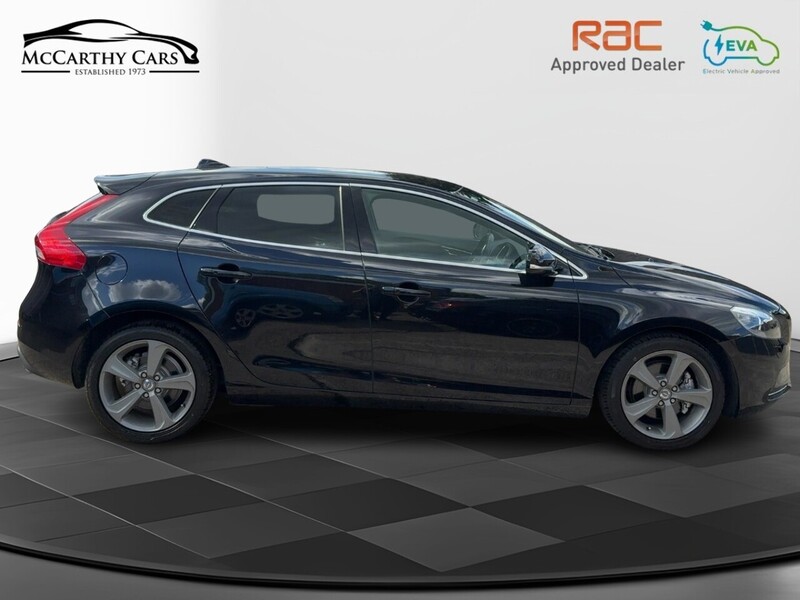 Volvo T4 Se Lux Nav 1.6 Hatchback Automatic Petrol 72-74 Mitcham Road