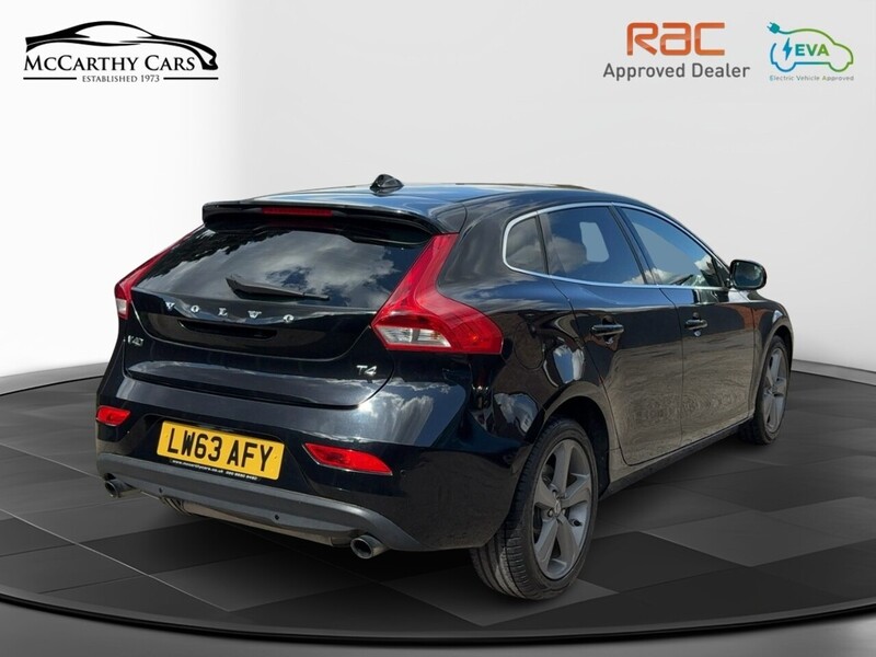 Volvo T4 Se Lux Nav 1.6 Hatchback Automatic Petrol 72-74 Mitcham Road