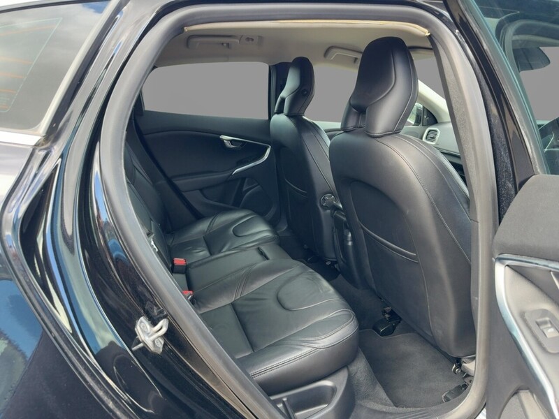 Volvo T4 Se Lux Nav 1.6 Hatchback Automatic Petrol 72-74 Mitcham Road