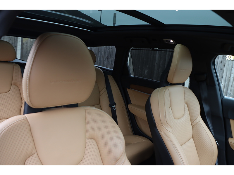 Volvo V90 2.0 T6 AWD Inscription, 320PS twincharged petrol, 8-speed Geartronic Auto Estate PAN ROOF VERY HIGH SPEC 72-74 Mitcham Road