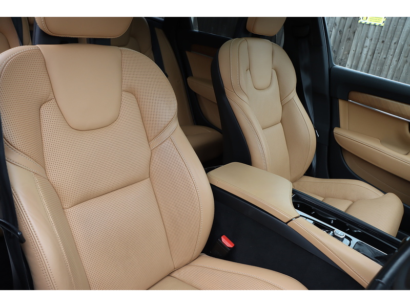 Volvo V90 2.0 T6 AWD Inscription, 320PS twincharged petrol, 8-speed Geartronic Auto Estate PAN ROOF VERY HIGH SPEC 72-74 Mitcham Road