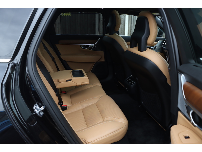 Volvo V90 2.0 T6 AWD Inscription, 320PS twincharged petrol, 8-speed Geartronic Auto Estate PAN ROOF VERY HIGH SPEC 72-74 Mitcham Road
