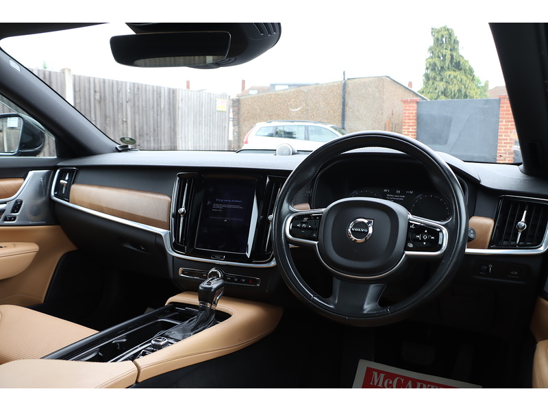 Volvo V90 2.0 T6 AWD Inscription, 320PS twincharged petrol, 8-speed Geartronic Auto Estate PAN ROOF VERY HIGH SPEC 72-74 Mitcham Road