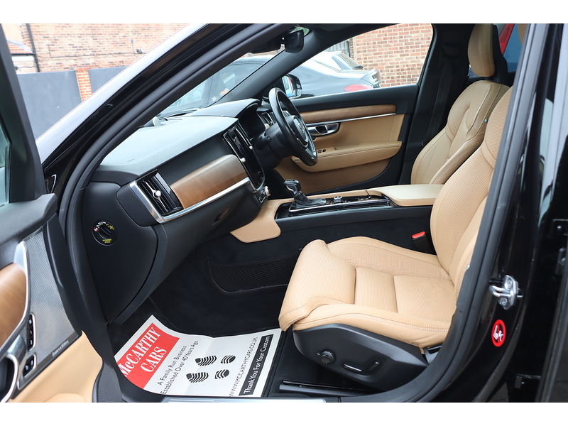 Volvo V90 2.0 T6 AWD Inscription, 320PS twincharged petrol, 8-speed Geartronic Auto Estate PAN ROOF VERY HIGH SPEC 72-74 Mitcham Road