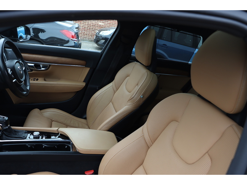 Volvo V90 2.0 T6 AWD Inscription, 320PS twincharged petrol, 8-speed Geartronic Auto Estate PAN ROOF VERY HIGH SPEC 72-74 Mitcham Road