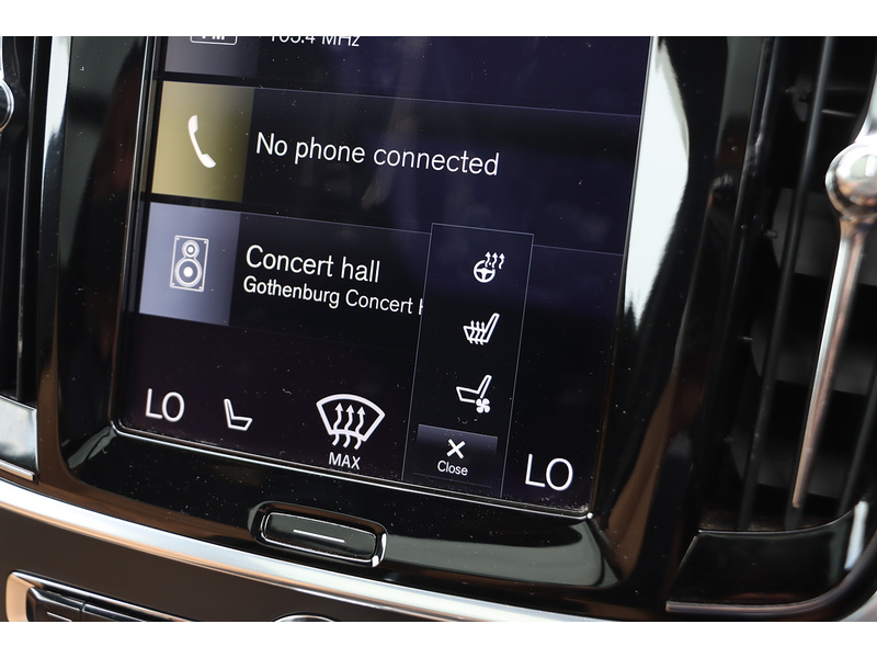 Volvo V90 2.0 T6 AWD Inscription, 320PS twincharged petrol, 8-speed Geartronic Auto Estate PAN ROOF VERY HIGH SPEC 72-74 Mitcham Road