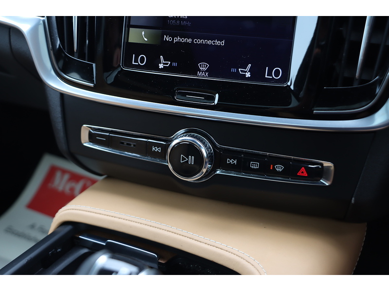 Volvo V90 2.0 T6 AWD Inscription, 320PS twincharged petrol, 8-speed Geartronic Auto Estate PAN ROOF VERY HIGH SPEC 72-74 Mitcham Road