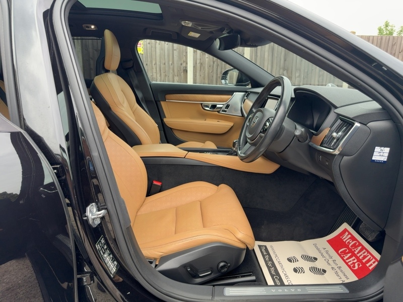 Volvo V90 2.0 T6 AWD Inscription, 320PS twincharged petrol, 8-speed Geartronic Auto Estate PAN ROOF VERY HIGH SPEC 72-74 Mitcham Road