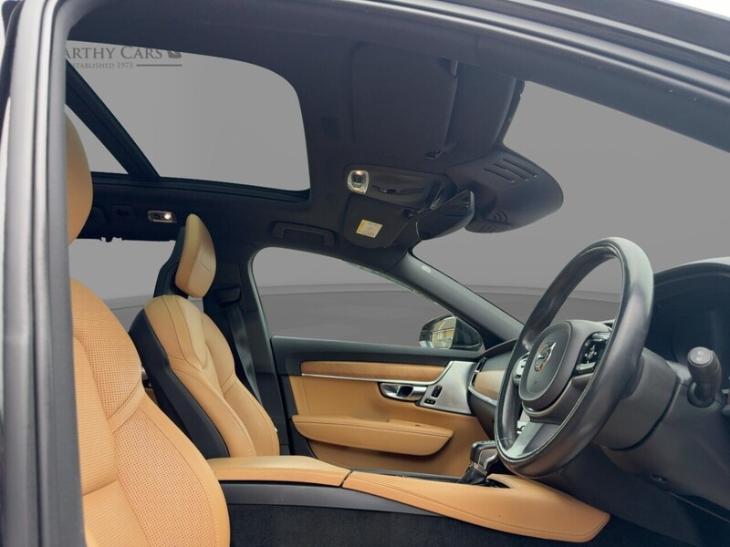 Volvo V90 2.0 T6 AWD Inscription, 320PS twincharged petrol, 8-speed Geartronic Auto Estate PAN ROOF VERY HIGH SPEC 72-74 Mitcham Road