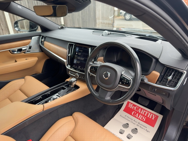 Volvo V90 2.0 T6 AWD Inscription, 320PS twincharged petrol, 8-speed Geartronic Auto Estate PAN ROOF VERY HIGH SPEC 72-74 Mitcham Road