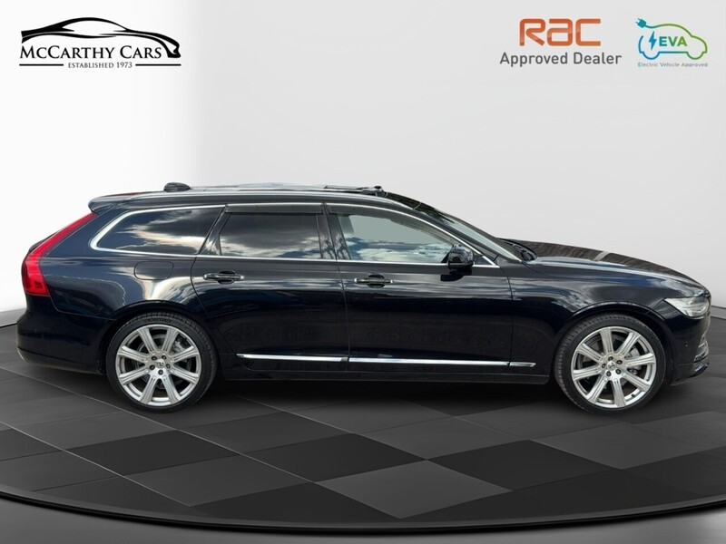 Volvo V90 2.0 T6 AWD Inscription, 320PS twincharged petrol, 8-speed Geartronic Auto Estate PAN ROOF VERY HIGH SPEC 72-74 Mitcham Road