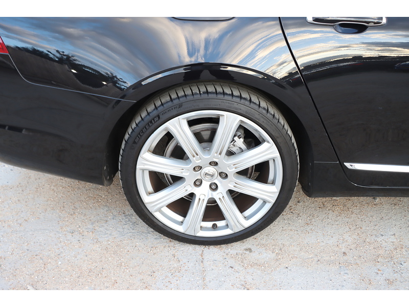 Volvo V90 2.0 T6 AWD Inscription, 320PS twincharged petrol, 8-speed Geartronic Auto Estate PAN ROOF VERY HIGH SPEC 72-74 Mitcham Road